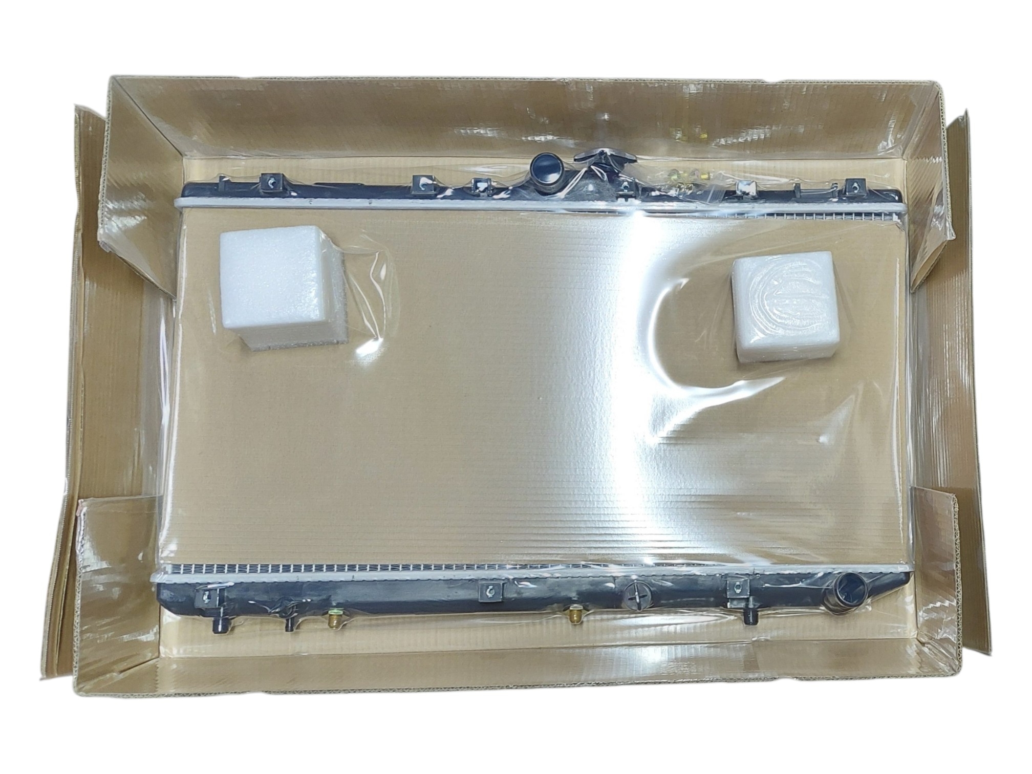 Radiador Toyota Corolla 2C Petrolero 1992-2002 Automatico | nuevo - Imagen 2